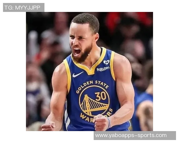 库里赞扬队友表现出色强调团队合作的重要性与团结精神 库里赞扬队友表现出色强调团队合作的重要性与团结精神