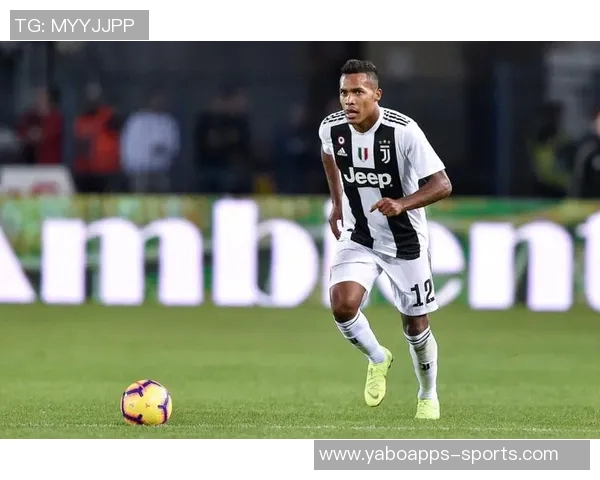 桑德罗强调赛后休息的重要性选择商业航班返回巴西 桑德罗强调赛后休息的重要性选择商业航班返回巴西